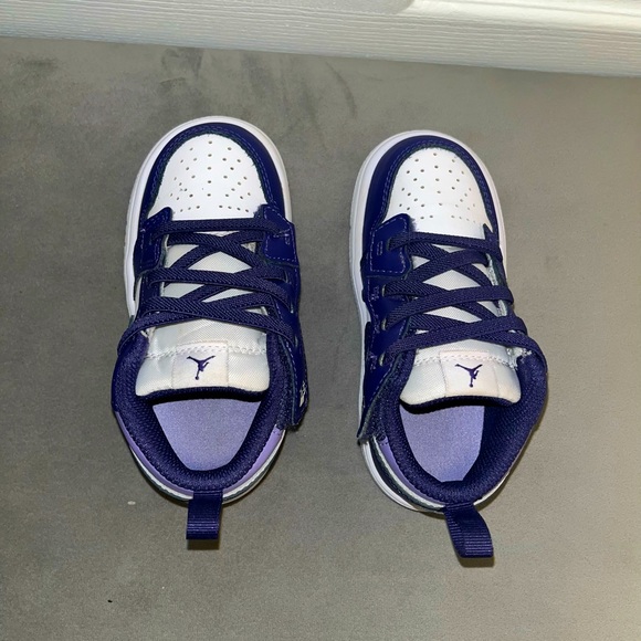 Toddler Nike Air Jordan 1 Low 'Sky J Purple' - Picture 4 of 11